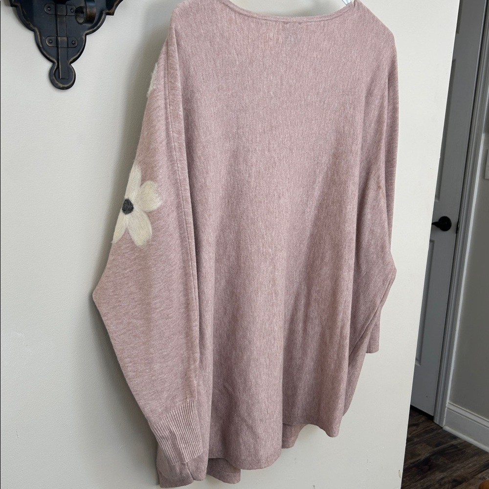 Aaeda  Pink Floral Women's Sweater 1X - Picture 6 of 6